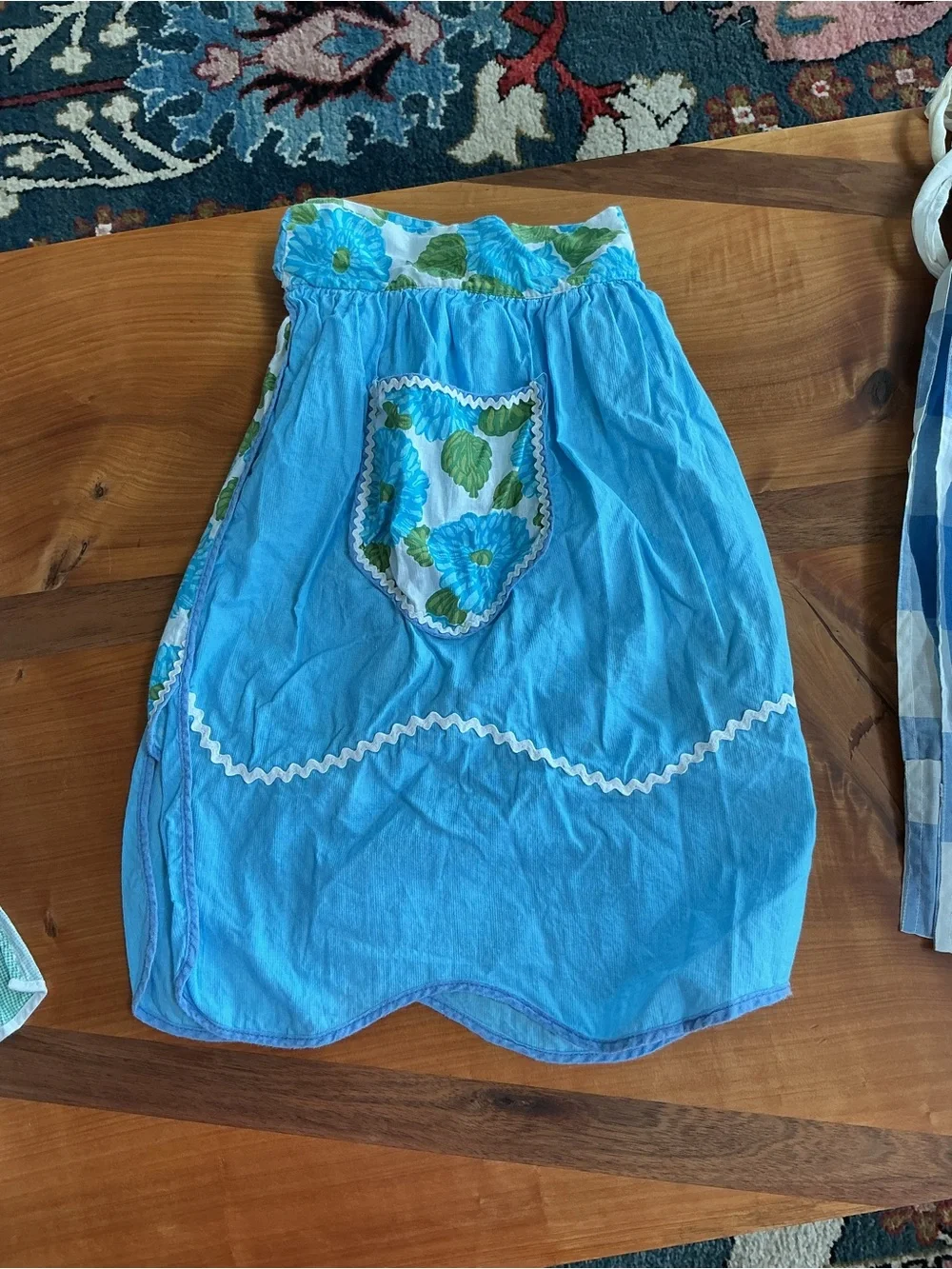 Vintage Mixed Apron and Kitchen Textile Lot - Floral & Novelty Prints